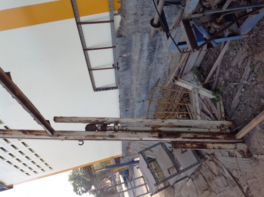 ขายลิป ท้ายรถ 10 ล้อ สูงประมาน3เมตรกว่าแบบกระบอกคู่