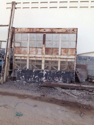 ขายลิป ท้ายรถ 10 ล้อ สูงประมาน3เมตรกว่าแบบกระบอกคู่