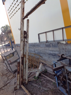 ขายลิป ท้ายรถ 10 ล้อ สูงประมาน3เมตรกว่าแบบกระบอกคู่