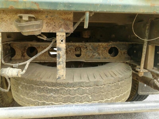 รถอีซูซุ 4 ล้อ NKR  88 แรงม้า. ( ลดราคา เหลือ 200,000 บาท. )  สนใจติดต่อ 081 - 6079515