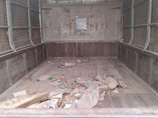 รถอีซูซุ 4 ล้อ NKR  88 แรงม้า. ( ลดราคา เหลือ 200,000 บาท. )  สนใจติดต่อ 081 - 6079515