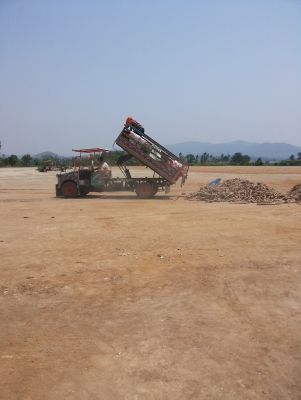 ขายรถอีแต๋นดั้มต่อใหม่ทั้งหมด เปลียนถ่ายน้ำมันเครื่อง เกียร์เฟืองท้ายแล้ว ส่งฟรี ราคาคุยกันได้ครับ