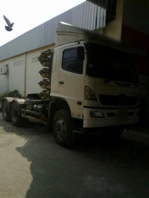 รถฮีโน่ 10 ล้อ หัวลาก 260 แรงม้า. ปี 48. สนใจติดต่อ  081 - 6079515