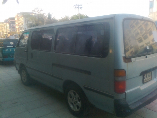 ขายรถตู้ ปี 94 เครื่อง 2l ทะเบียนไม่ขาดต่อ
