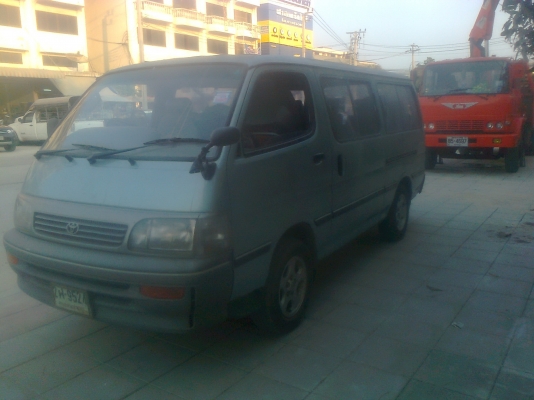 ขายรถตู้ ปี 94 เครื่อง 2l ทะเบียนไม่ขาดต่อ