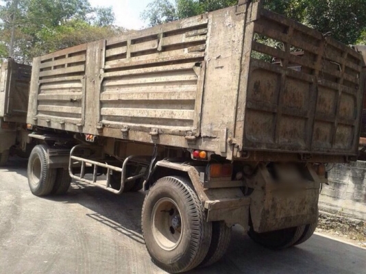 รถอีซูซุ 10 ล้อดั้ม FXZ  270 แรงม้า. ปี 47.  ( ขายแม่ , ลูก )  สนใจติดต่อ. 081 - 6079515