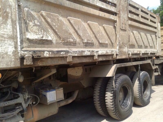 รถอีซูซุ 10 ล้อดั้ม FXZ  270 แรงม้า. ปี 47.  ( ขายแม่ , ลูก )  สนใจติดต่อ. 081 - 6079515