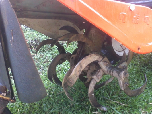 ขายโคลงรถพรวนดิน Kubota พร้อมโรตารี่ หรือจะเอาเครื่องด้วย +5000ครับ ขายโคลงรถพรวนดิน Kubota พร้อมโรตารี่ หรือจะเอาเครื่องด้วย +5000ครับ