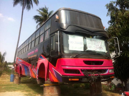 ขายตัวถังรถบัส ราคา 280,000 สนใจติดต่อ คุณสุรัตน์ 081-6476139
