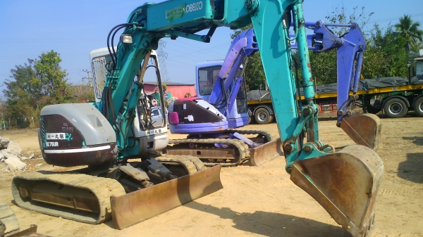 รถขุด KOBELCO SK75UR รถเก่าญี่ปุ่นแท้ พิเศษ มีลายหัวแย๊กซ์ ราคาต่อรอง