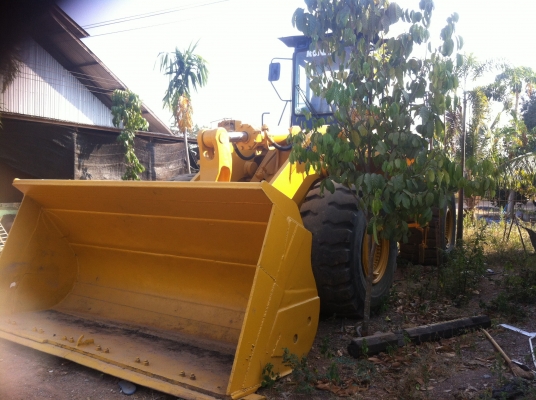 ขายด่วนรถตักKOMATSU WA500-1 พร้อมใช้ เล่มทะเบียน เจ้าของขายเอง