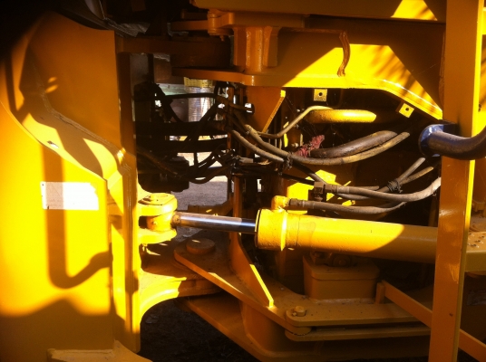 ขายด่วนรถตักKOMATSU WA500-1 พร้อมใช้ เล่มทะเบียน เจ้าของขายเอง