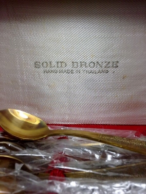 ***ขายช้อนทองเหลืองเก่าเก็บ****