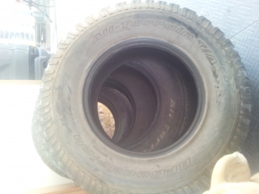 ขายยางbf goodrich 265/75/16 ปี 09  2เส้น ปี 08  2เส้น    2500
