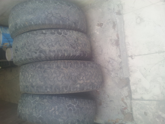 ขายยางbf goodrich 265/75/16 ปี 09  2เส้น ปี 08  2เส้น    2500
