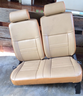 เบาะสี่แถวหัวจรวดช่วงยาว เบาะสี่แถวหัวจรวดช่วงยาว