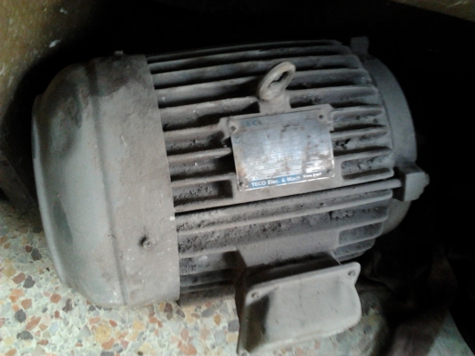 ขายเครื่องกลึง 6 ฟุตรุ่นหนักขายตามสภาพ