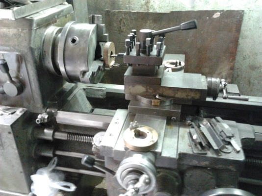 ขายเครื่องกลึงแยมสามเพลามีเบรก 4.5 ฟุต