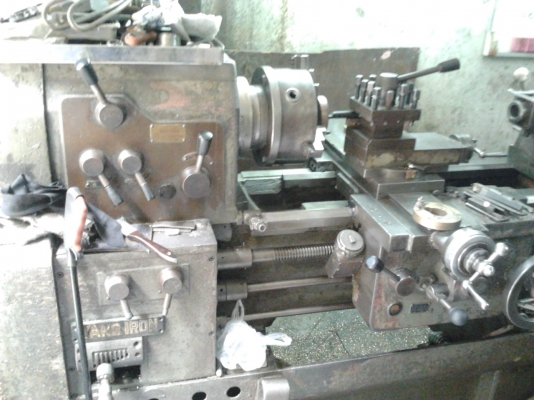 ขายเครื่องกลึงแยมสามเพลามีเบรก 4.5 ฟุต