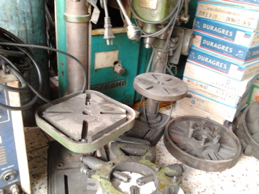 ขายตู้อาร์กอนเครื่องต๊าป 4 หุนและ 2 หุนครึงและเครื่องเจระ