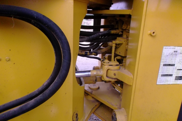 ขายด่วนรถตักล้อยางWA300-3Eเก่านอกนําเขัา1999999บาท