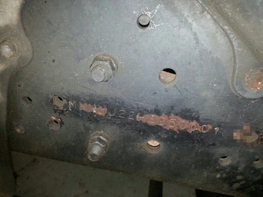 รถฮีโน่ 6 ล้อ ( ไม่ดั้ม )  136 แรงม้า. ปี 51  สนใจติดต่อ 081 - 6079515