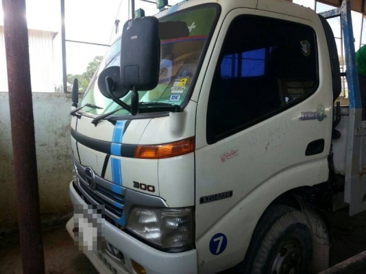 รถฮีโน่ 6 ล้อ ( ไม่ดั้ม )  136 แรงม้า. ปี 51  สนใจติดต่อ 081 - 6079515