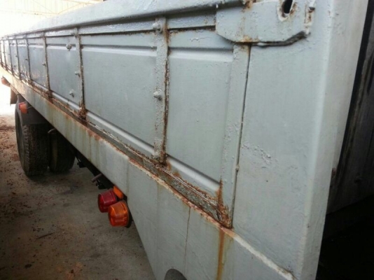 รถฮีโน่ 6 ล้อ ( ไม่ดั้ม )  136 แรงม้า. ปี 51  สนใจติดต่อ 081 - 6079515