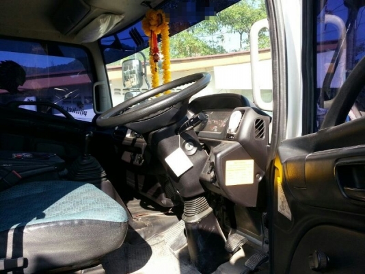 รถฮีโน่ 6 ล้อดั้ม 220 แรงม้า. ปี 53  สนใจติดต่อ 081 - 6079515