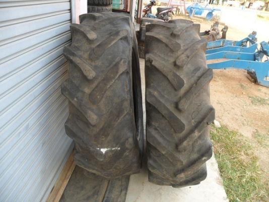 ขายแล้ว ยางหน้ารถไถ13.6-24 ถอด\%เก่านอก ยางโครงสวยแต่ดอกสึกแถบเดียวคู่ละ7,000