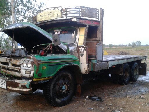 10ล้อหัวยาว ho6c 200แรงเบลกลมดัน พวงมาลัยเพาเวอร์ เอกสารพร้อม