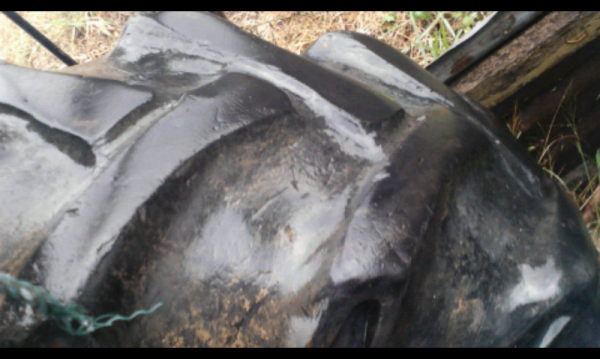 ขาย ยางขอบ 24-12.4ของถอดสภาพดอกยางใช้ได้มีสึกบ้างด้านในมีสติม 1 จุด มาเป็นคู่ๆ ละ3000 ถูกๆ ครับ