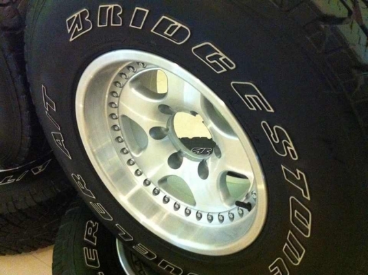 ขายล้อแท้ 15 offroad พร้อมยาง 31 ขายล้อแท้ 15 offroad พร้อมยาง 31