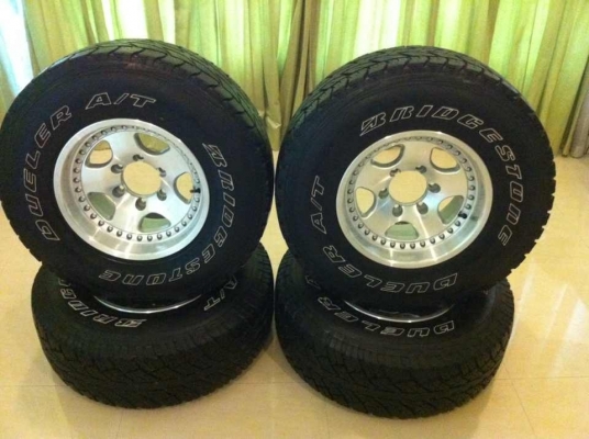 ขายล้อแท้ 15 offroad พร้อมยาง 31 ขายล้อแท้ 15 offroad พร้อมยาง 31