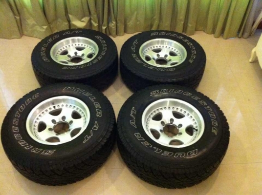 ขายล้อแท้ 15 offroad พร้อมยาง 31 ขายล้อแท้ 15 offroad พร้อมยาง 31