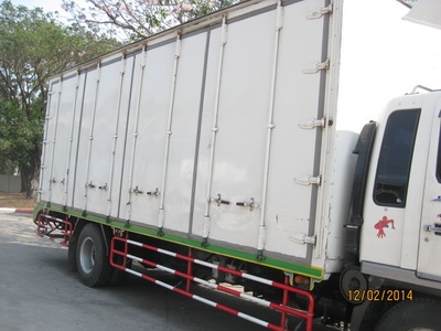 ขาย Hino 3H หกล้อ ตู้สิบบาน 7.2 m เครื่อง 195 แรง สวยพร้อมใช้ โทร 088-4501277