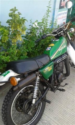 ขาย Suzuki TS125N 6 เกียร์สภาพแห้งๆสวยๆทะเบียนไม่ขาดต่อราคา 15000 บาท