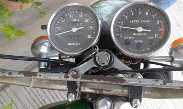 ขาย Suzuki TS125N 6 เกียร์สภาพแห้งๆสวยๆทะเบียนไม่ขาดต่อราคา 15000 บาท