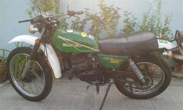 ขาย Suzuki TS125N 6 เกียร์สภาพแห้งๆสวยๆทะเบียนไม่ขาดต่อราคา 15000 บาท