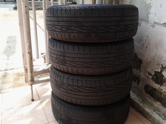 ยางรถเก๋งถูกๆครับ 185/55 ขอบ16 ปี 2010 สภาพดีอยู่ครับ