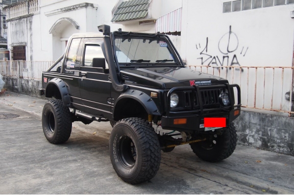 ยางรถเก๋งถูกๆครับ 185/55 ขอบ16 ปี 2010 สภาพดีอยู่ครับ