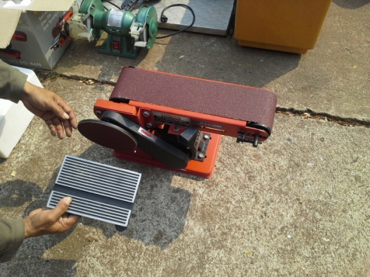 เครื่องขัดกระดาษทรายขยาถูกครับ เครื่องขัดกระดาษทรายขยาถูกครับ