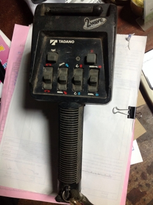 ขาย รีโมทคอนโทรลเครน เทอร์นาโด้ Z303 แบบไร้สาย