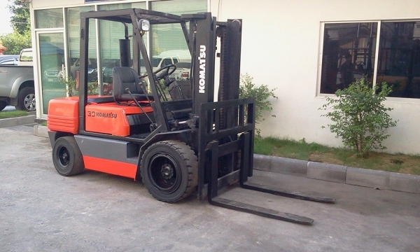 ขายรถยกโฟร์คลิฟท์ KOMAT'SU FD30-11 ขายรถยกโฟร์คลิฟท์ KOMAT'SU FD30-11