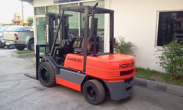 ขายรถยกโฟร์คลิฟท์ KOMAT'SU FD30-11 ขายรถยกโฟร์คลิฟท์ KOMAT'SU FD30-11
