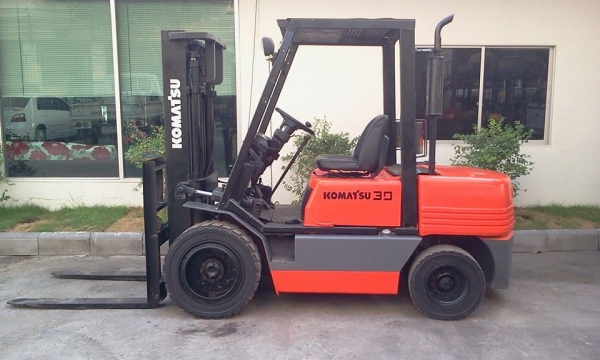 ขายรถยกโฟร์คลิฟท์ KOMAT'SU FD30-11
