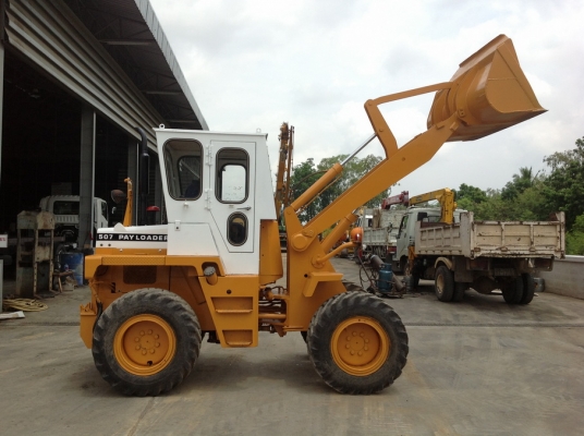 Komatsu 507 รถตักล้อยางเอวอ่อน ขนาด0.9Q จากญี่ปุ่น สวยๆคับ