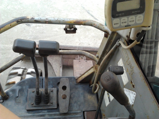 ขายแมคโคร KOBELCO SK30UR-2 เก่านอกแท้ๆ ค่ะ