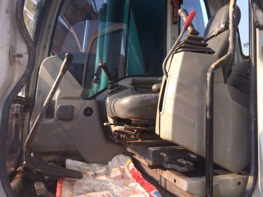 ขายด่วนรถแมคโครKOBELCO  SK200 YN09ไฟฟ้าครบ สนใจโทร 085-156-2314 บอย