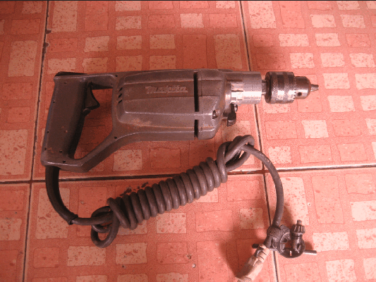 ขายด่วนสว่าน เจาะกระแทก Makita Model 8416 570W 1400/min Made in japanแท้100\%